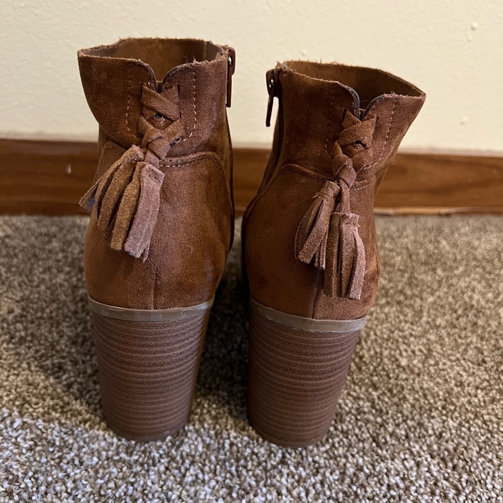 Universal Thread Boots - image 2